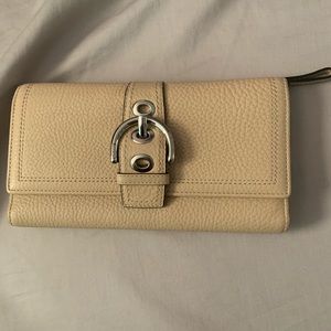 COACH WALLET :)